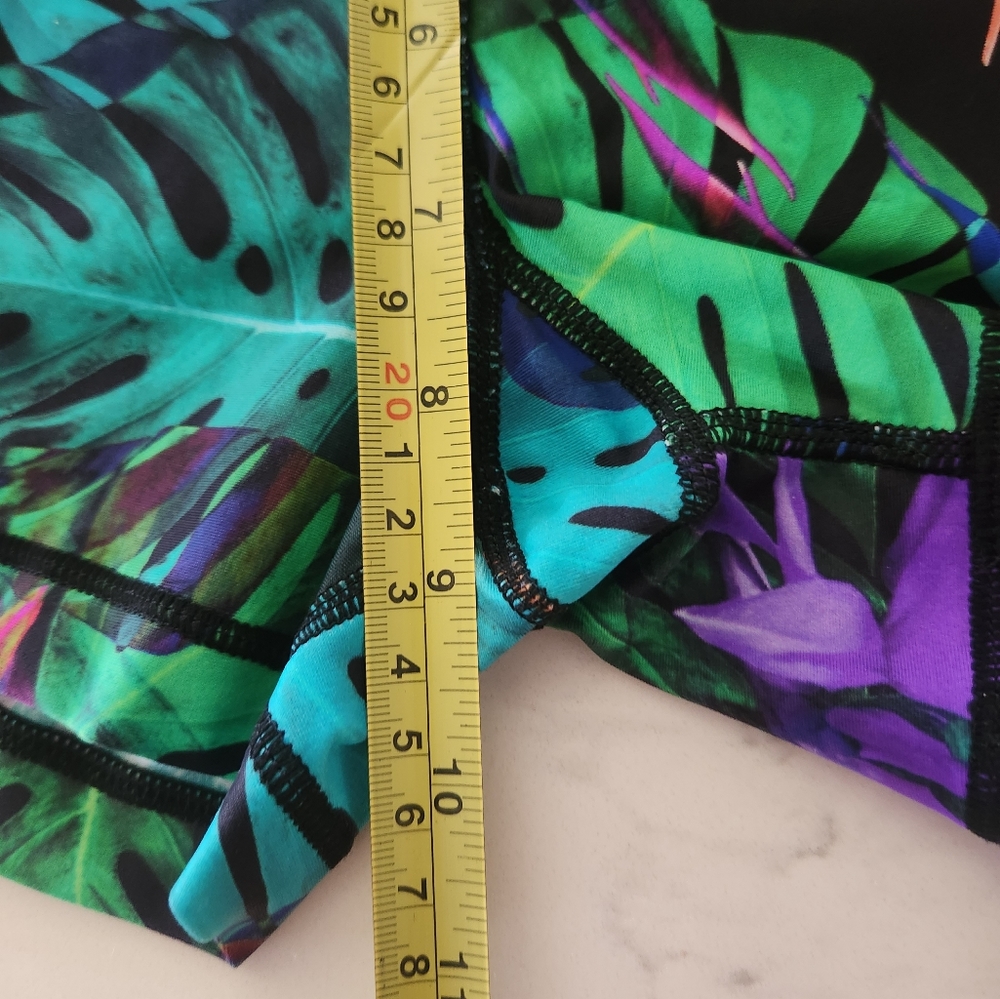 With Love from Paradise Tropical Floral Large Shorts - Picture 7 of 10